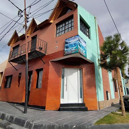 Hospedaje Los Nietos Hostel El Calafate Exterior photo