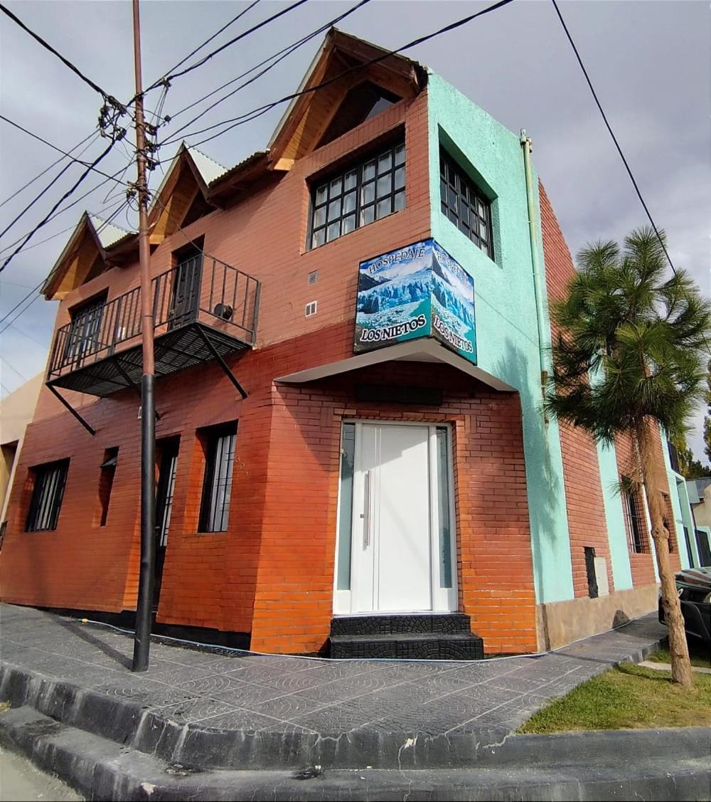 Hospedaje Los Nietos Hostel El Calafate Exterior photo